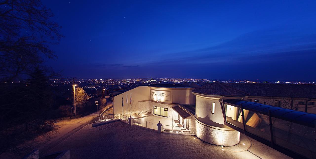 Hotel Zlaty Klucik - Golden Key With Luxury Spa Nitra Exterior photo